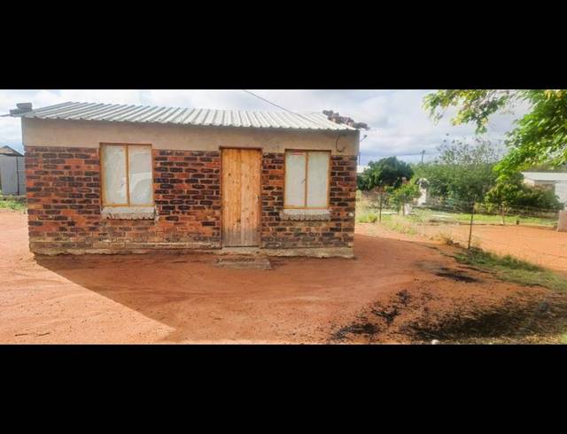 2 BEDROOM HOUSE FOR SALE IN MANKWENG